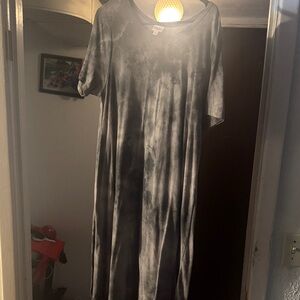LuLaRoe Black and Gray Tie-Dye Maxi Dress